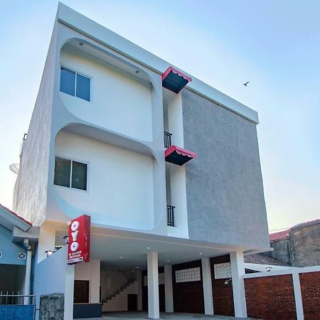 Super Oyo 13I9 88 Exclusive Guesthouse Kejayan Buitenkant foto