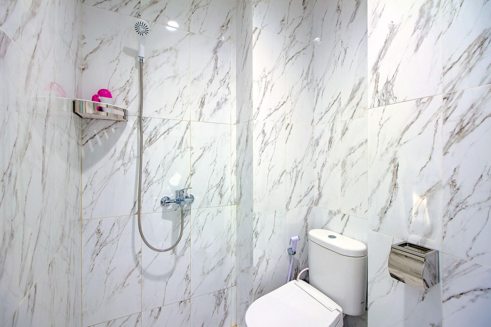 Super Oyo 13I9 88 Exclusive Guesthouse Kejayan Buitenkant foto