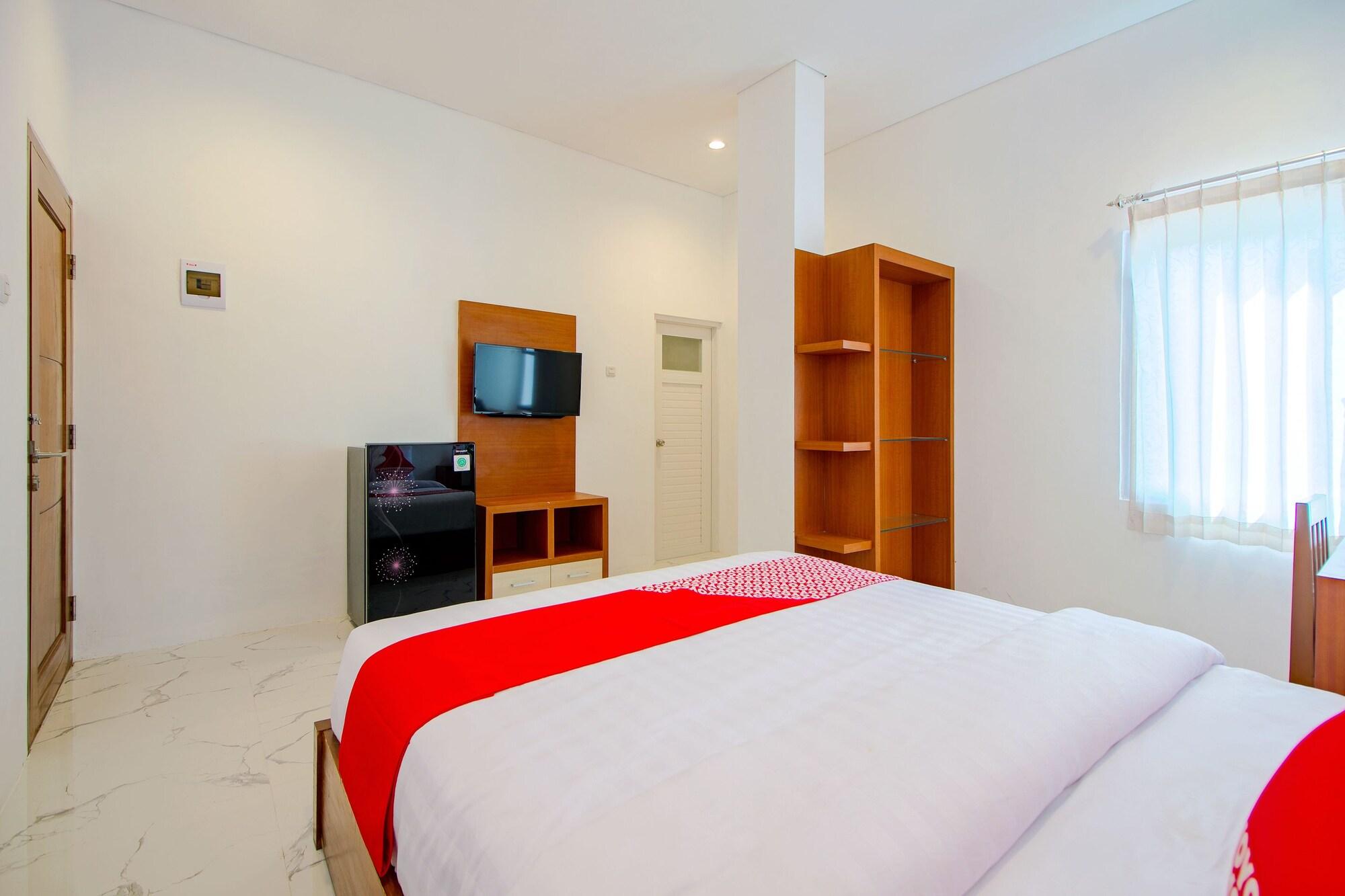 Super Oyo 13I9 88 Exclusive Guesthouse Kejayan Buitenkant foto