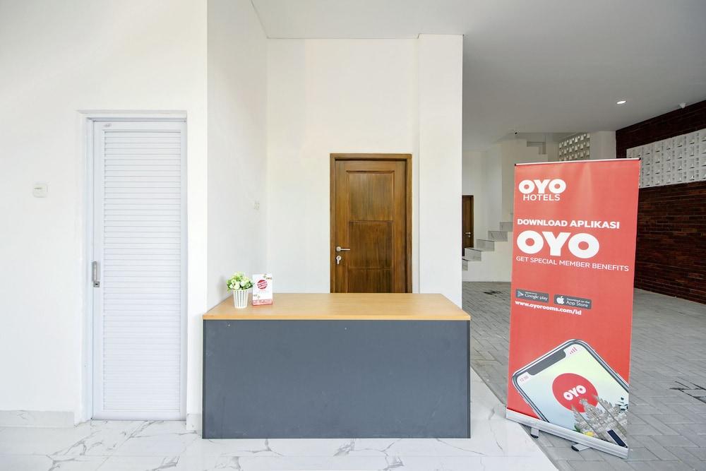 Super Oyo 13I9 88 Exclusive Guesthouse Kejayan Buitenkant foto