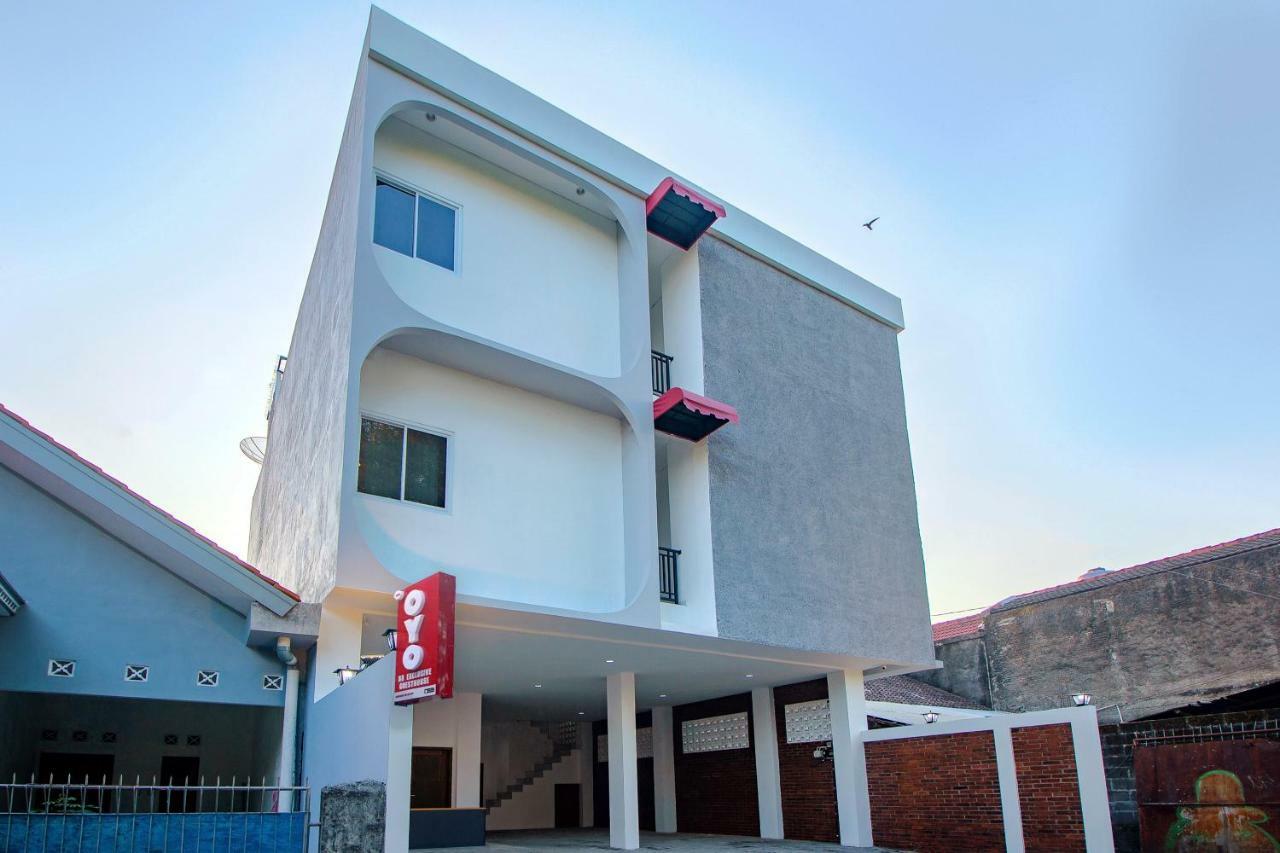Super Oyo 13I9 88 Exclusive Guesthouse Kejayan Buitenkant foto