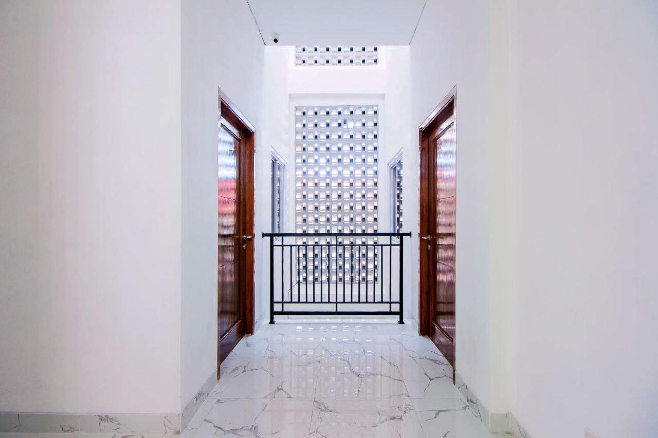 Super Oyo 13I9 88 Exclusive Guesthouse Kejayan Buitenkant foto
