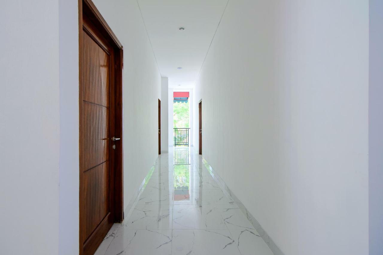 Super Oyo 13I9 88 Exclusive Guesthouse Kejayan Buitenkant foto